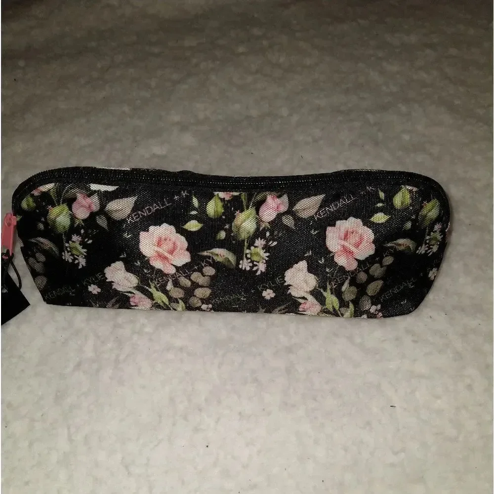 🎈🎈🎈🎉Kendall + Kylie Multi Purpose Cosmetic Pouch Floral 🌸 Print